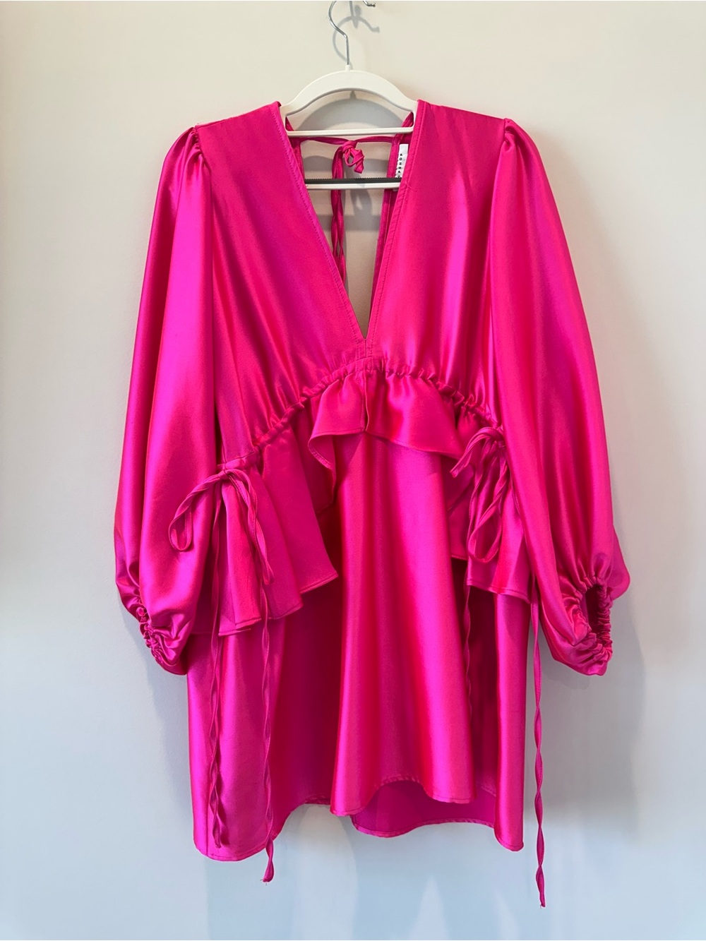 Topshop Satin Long Sleeve V Neck Bright Hot Pink Peplum Mini Dress Wedding Guest - Picture 2 of 14